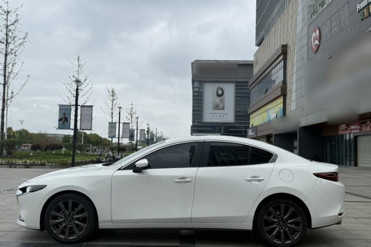 Used Mazda 3 Axela 2021 2.0L Automatic Zhiya Edition Exterior 3