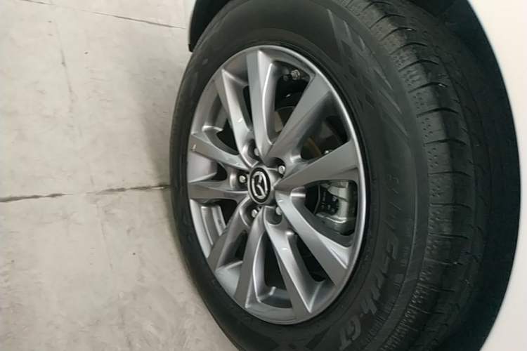 Used Mazda 3 Axela 2021 1.5L Automatic ZhiMei Edition Exterior 3
