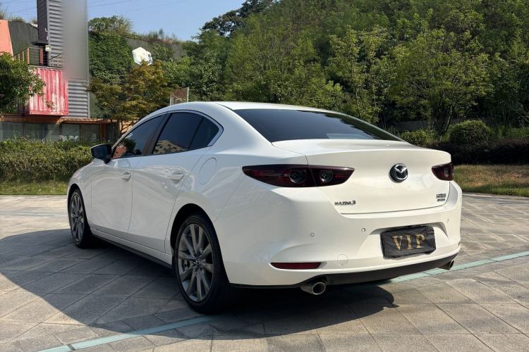 Used Mazda 3 Axela 2021 2.0L Automatic ZhiXuan Edition Exterior 3