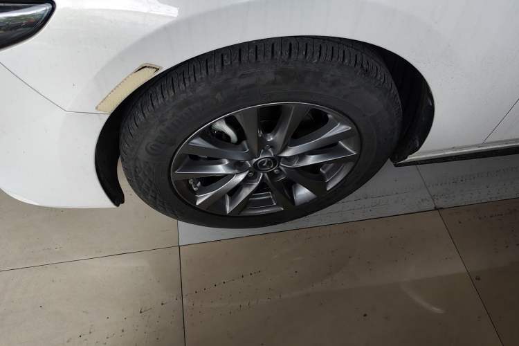 Used Mazda 3 Axela 2021 1.5L Automatic ZhiMei Edition Exterior 4