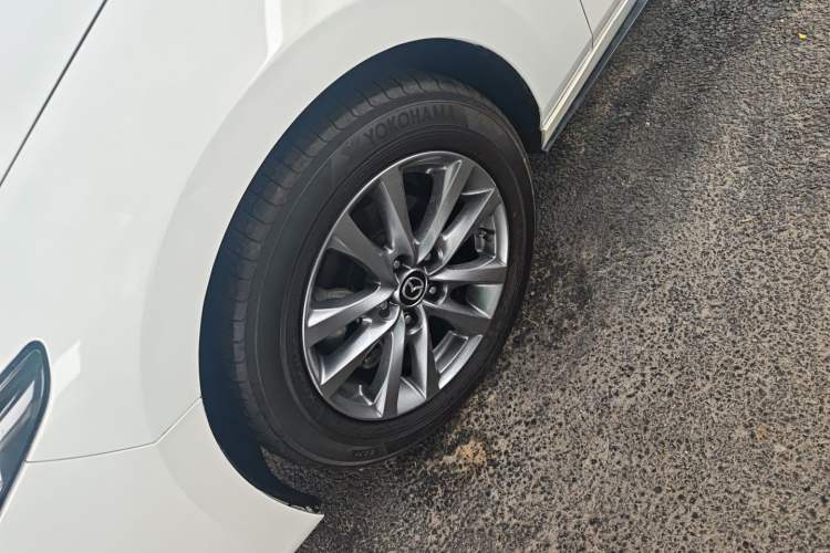 Used Mazda 3 Axela 2021 2.0L Automatic Zhiqing Edition Exterior 4