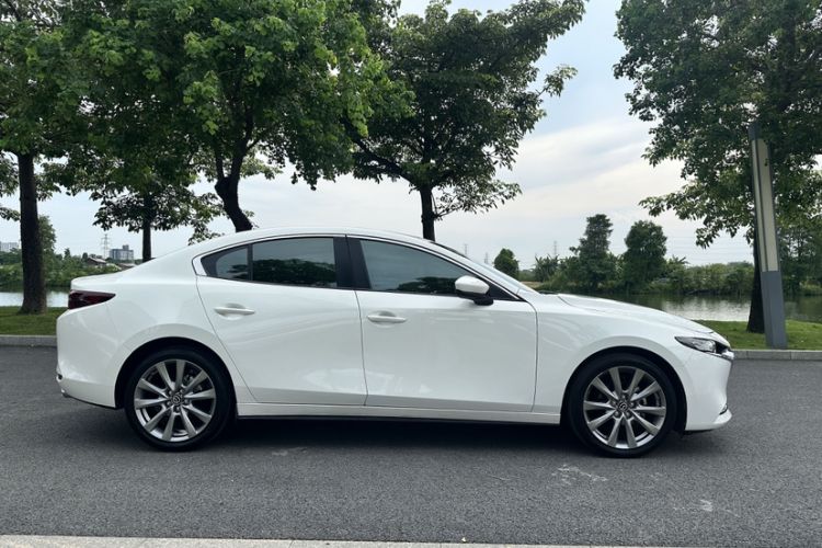 Used Mazda 3 Axela 2021 2.0L Automatic ZhiXuan Edition Exterior 5