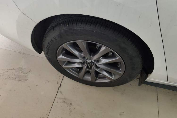 Used Mazda 3 Axela 2021 1.5L Automatic ZhiMei Edition Exterior 5