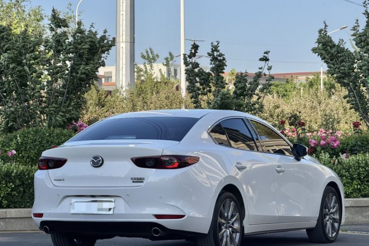 Used Mazda 3 Axela 2021 2.0L Automatic ZhiXuan Edition Exterior 5