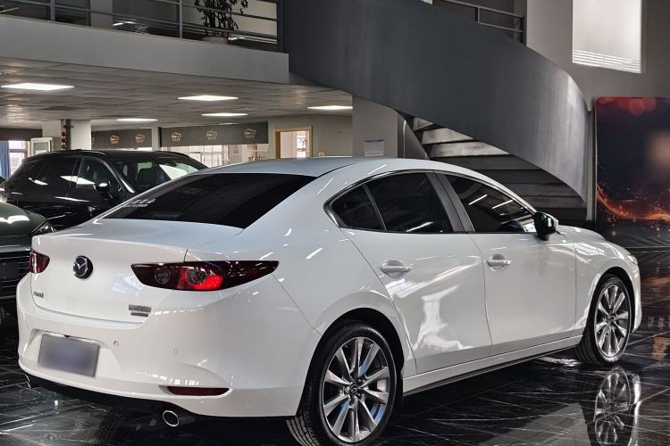 Used Mazda 3 Axela 2021 2.0L Automatic Zhiya Edition Exterior 5