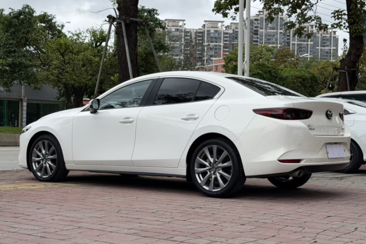Used Mazda 3 Axela 2021 2.0L Automatic ZhiXuan Edition Exterior 6