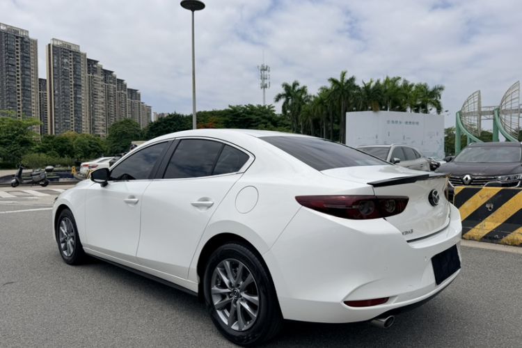 Used Mazda 3 Axela 2021 1.5L Automatic ZhiMei Edition Exterior 6