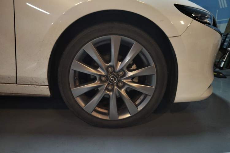 Used Mazda 3 Axela 2021 2.0L Automatic Zhi Rui Edition Exterior 7