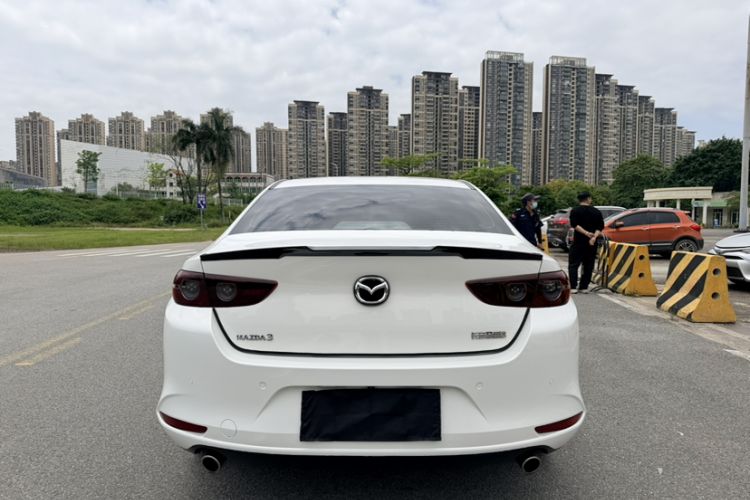 Used Mazda 3 Axela 2021 1.5L Automatic ZhiMei Edition Exterior 8