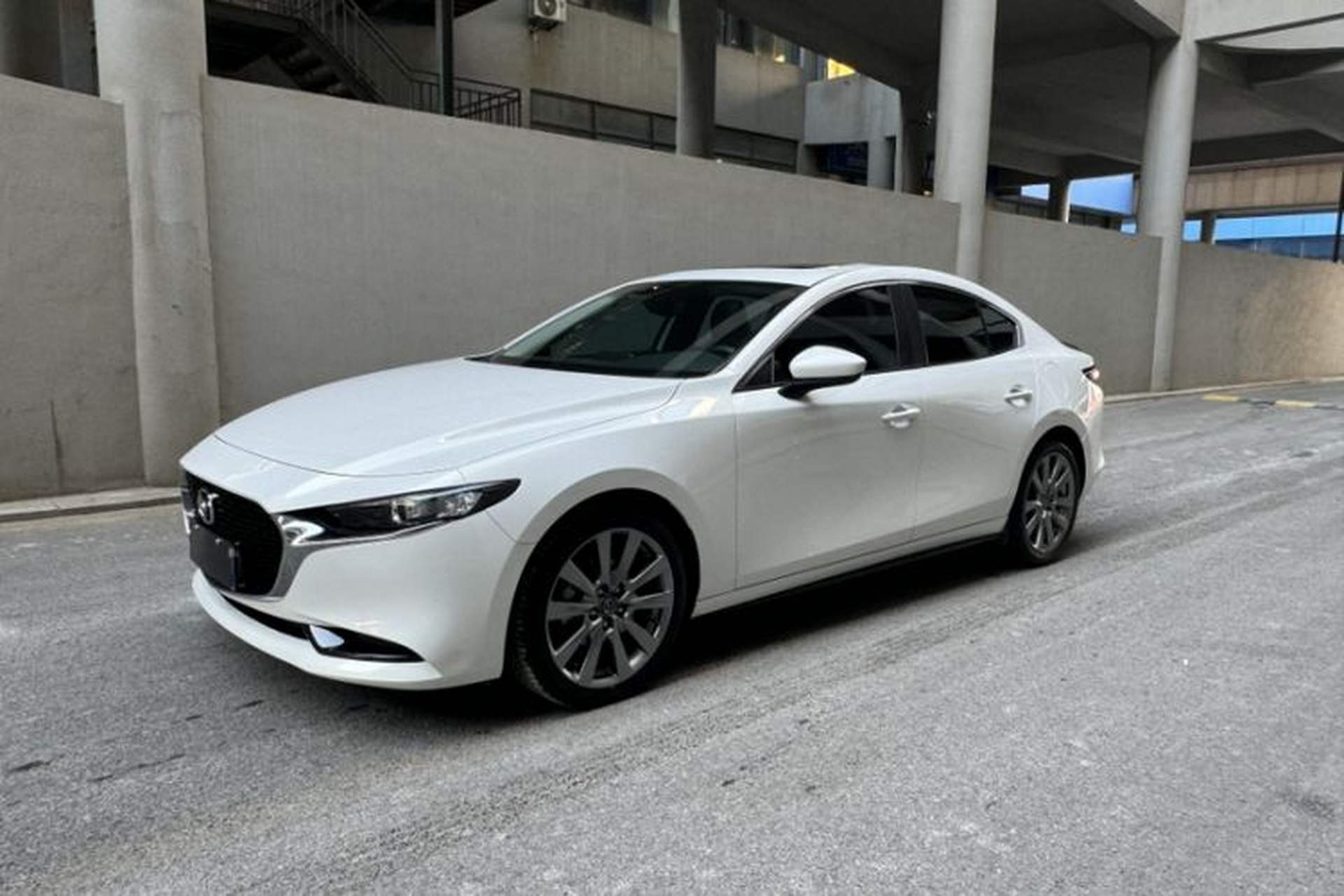 Used Mazda 3 Axela 2021 2.0L Automatic ZhiXuan Edition Front Left 45 Deg