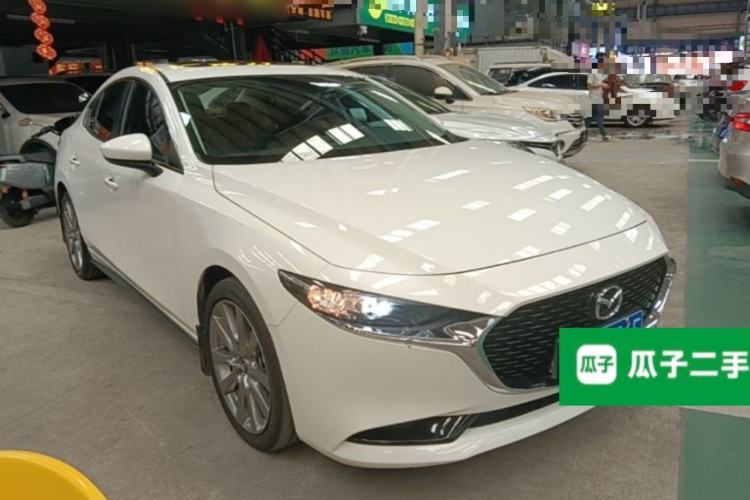 Used Mazda 3 Axela 2021 2.0L Automatic Zhiya Edition Front Right 45 Deg