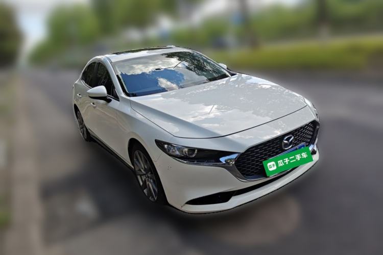 Used Mazda 3 Axela 2021 2.0L Automatic Zhiya Edition Front Right 45 Deg