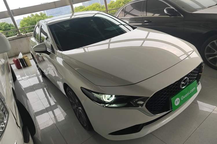 Used Mazda 3 Axela 2021 2.0L Automatic Zhiyao Edition Front Right 45 Deg