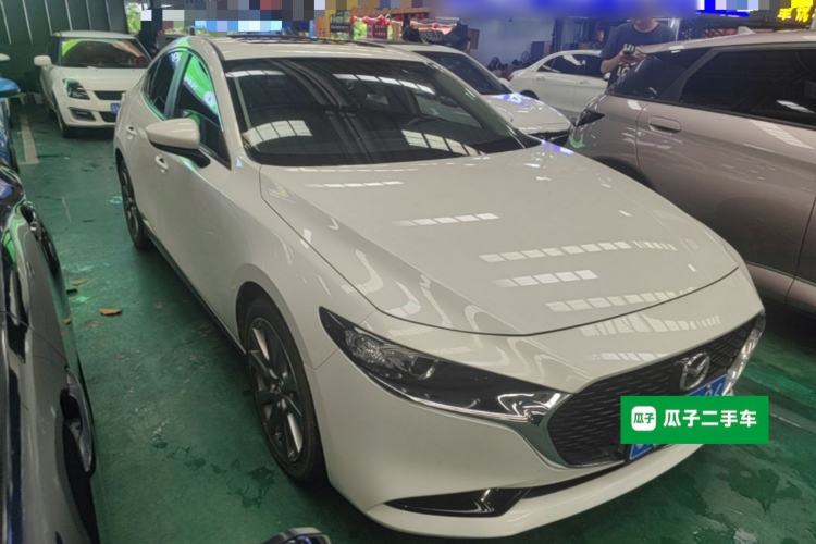 Used Mazda 3 Axela 2021 2.0L Automatic Zhiya Edition Front Right 45 Deg