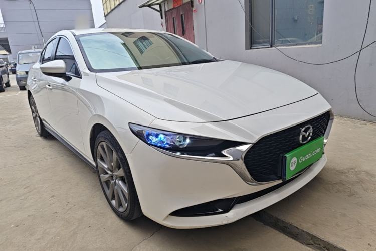 Used Mazda 3 Axela 2021 2.0L Automatic Zhiya Edition Front Right 45 Deg