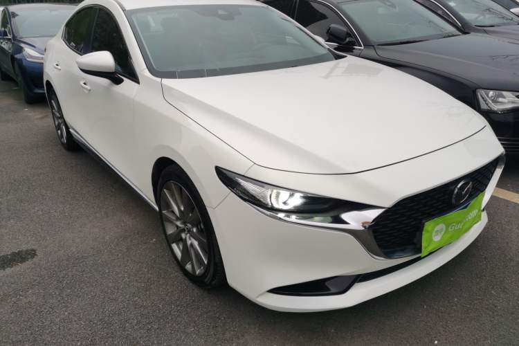 Used Mazda 3 Axela 2021 2.0L Automatic Zhi Rui Edition Front Right 45 Deg