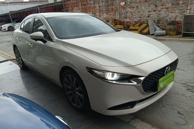 Used Mazda 3 Axela 2021 2.0L Automatic Zhi Rui Edition Front Right 45 Deg