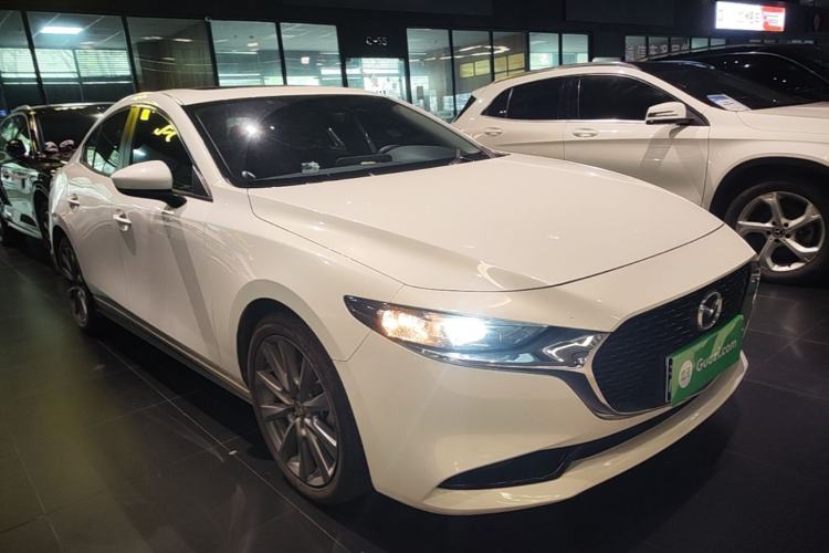 Used Mazda 3 Axela 2021 2.0L Automatic ZhiXuan Edition Front Right 45 Deg