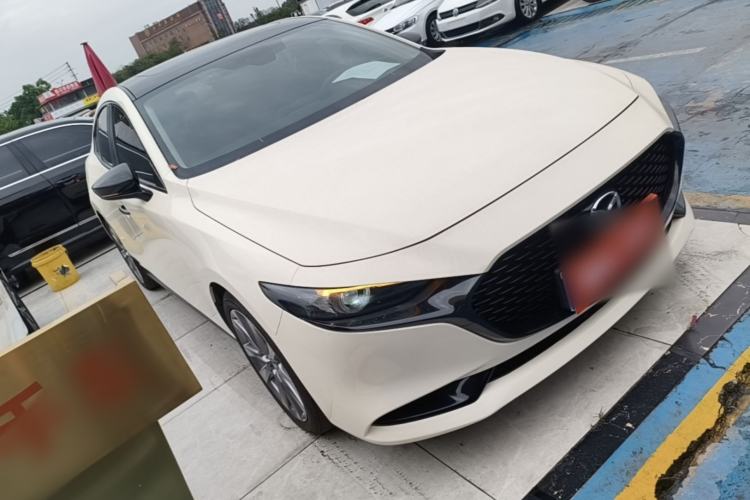 Used Mazda 3 Axela 2021 2.0L Automatic Zhiya Edition Front Right 45 Deg