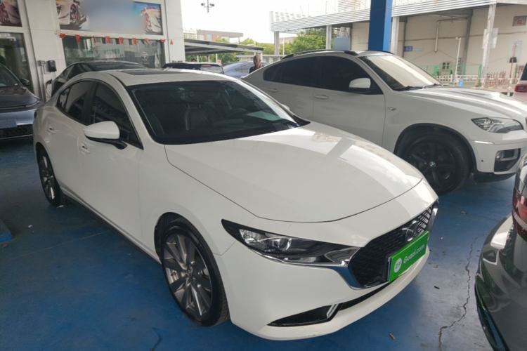 Used Mazda 3 Axela 2021 2.0L Automatic Zhiya Edition Front Right 45 Deg
