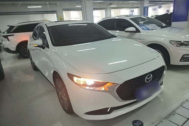 Used Mazda 3 Axela 2021 2.0L Automatic Zhiya Edition Front Right 45 Deg