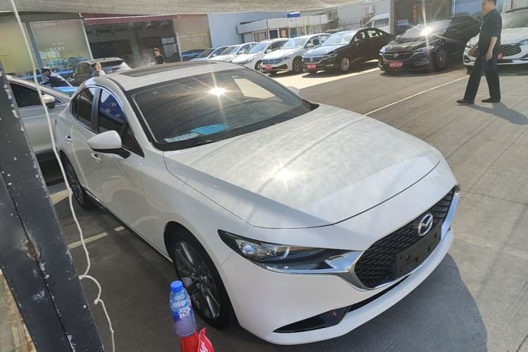 Used Mazda 3 Axela 2021 2.0L Automatic Zhiya Edition Front Right 45 Deg