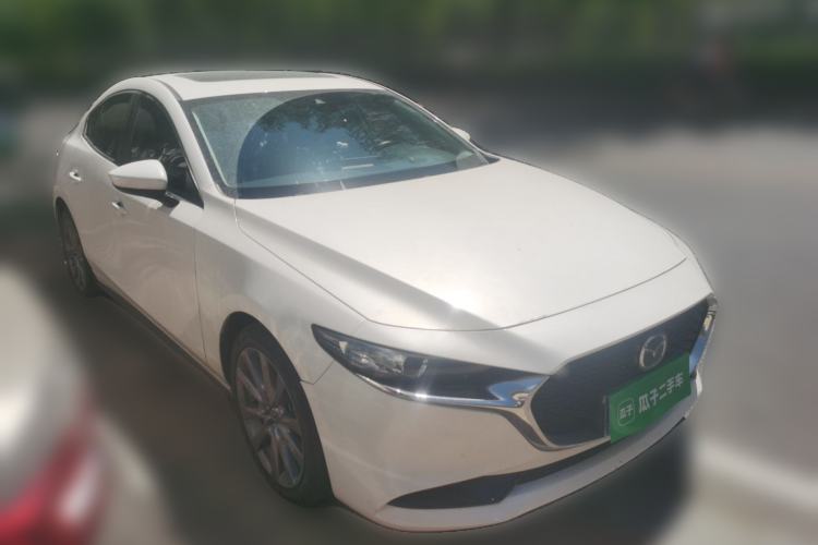 Used Mazda 3 Axela 2021 2.0L Automatic ZhiZun Edition Front Right 45 Deg