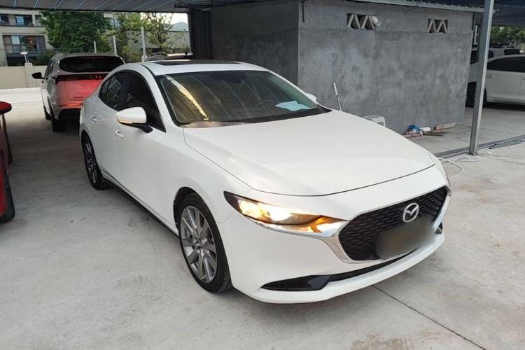 Used Mazda 3 Axela 2021 2.0L Automatic ZhiXuan Edition Front Right 45 Deg