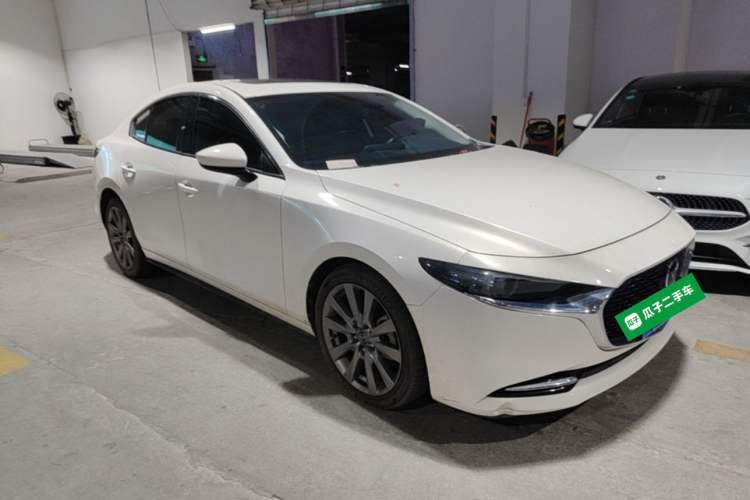 Used Mazda 3 Axela 2021 2.0L Automatic Zhiyao Edition Front Right 45 Deg