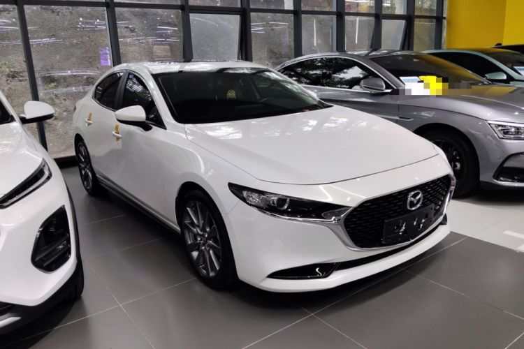 Used Mazda 3 Axela 2021 2.0L Automatic Zhiya Edition Front Right 45 Deg