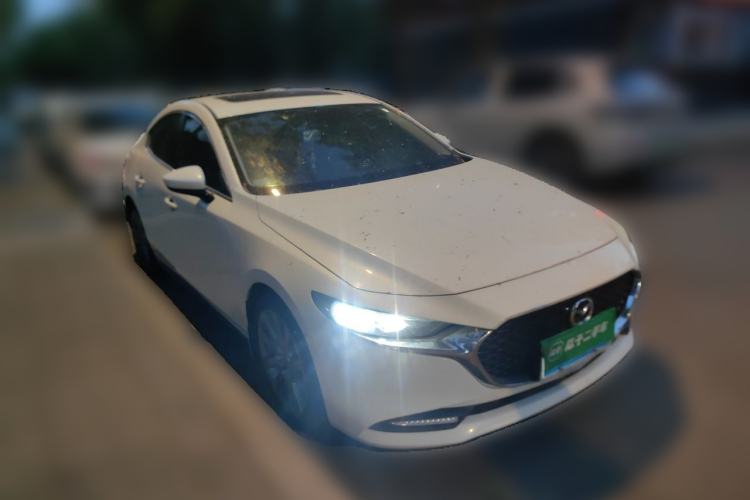 Used Mazda 3 Axela 2021 2.0L Automatic Zhiya Edition Front Right 45 Deg