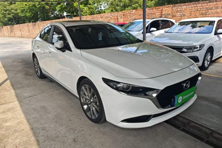 Used Mazda 3 Axela 2021 2.0L Automatic Zhiya Edition Front Right 45 Deg