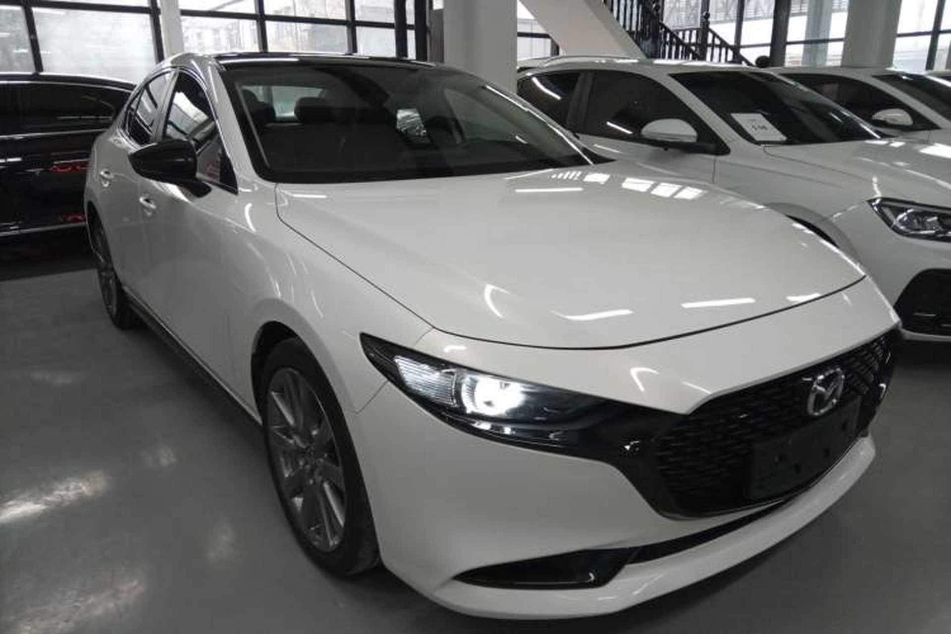 Used Mazda 3 Axela 2021 2.0L Automatic ZhiXuan Edition Front Right 45 Deg