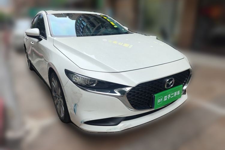 Used Mazda 3 Axela 2021 1.5L Automatic Luxury Version Front Right 45 Deg