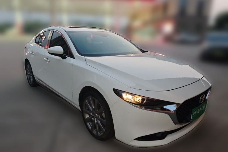 Used Mazda 3 Axela 2021 2.0L Automatic Zhiya Edition Front Right 45 Deg