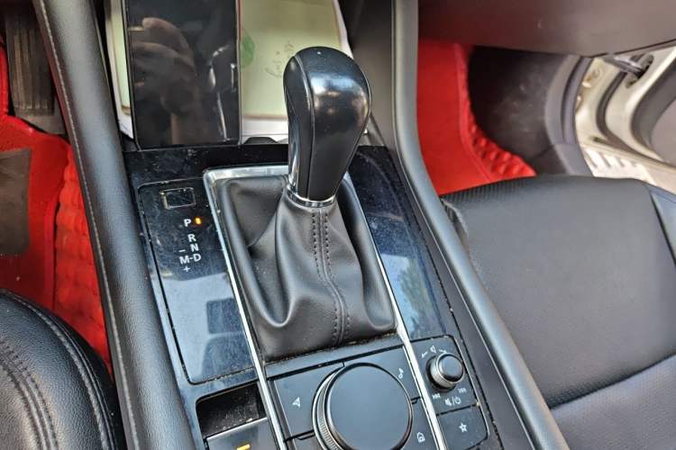 Used Mazda 3 Axela 2021 2.0L Automatic Zhiya Edition Gear Lever