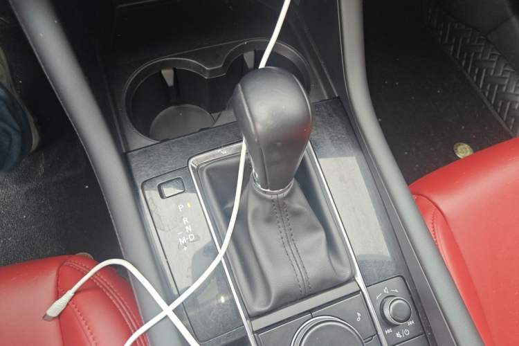 Used Mazda 3 Axela 2021 2.0L Automatic ZhiXuan Edition Gear Lever