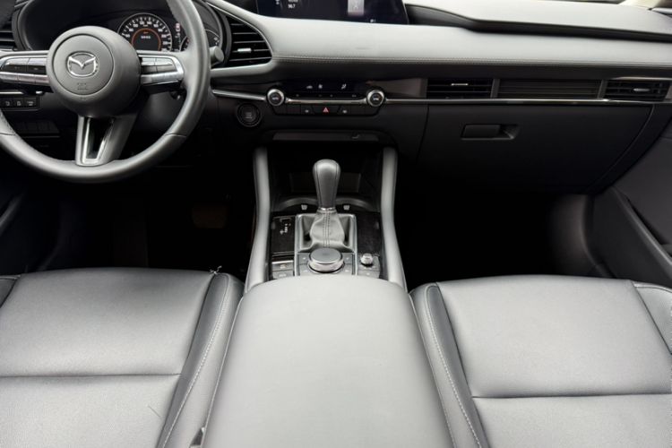 Used Mazda 3 Axela 2021 2.0L Automatic ZhiXuan Edition Gear Lever