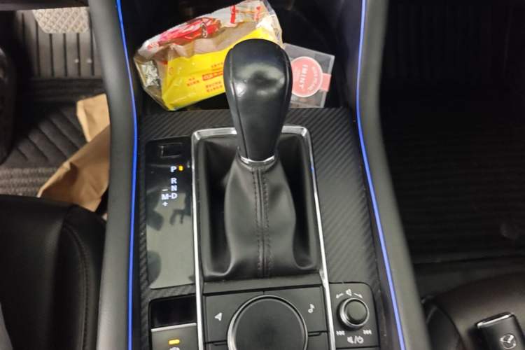 Used Mazda 3 Axela 2021 2.0L Automatic Zhiyao Edition Gear Lever