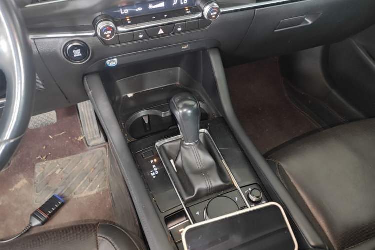 Used Mazda 3 Axela 2021 2.0L Automatic ZhiXuan Edition Gear Lever