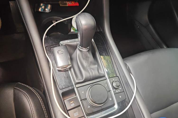 Used Mazda 3 Axela 2021 2.0L Automatic ZhiXuan Edition Gear Lever