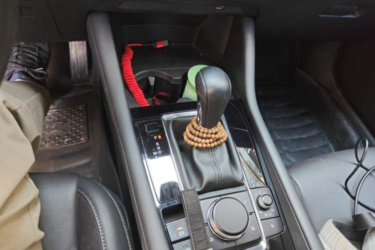 Used Mazda 3 Axela 2021 2.0L Automatic Zhiya Edition Gear Lever