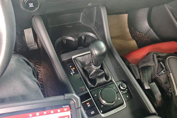 Used Mazda 3 Axela 2021 2.0L Automatic Zhiqing Edition Gear Lever