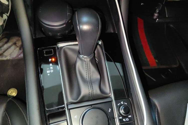 Used Mazda 3 Axela 2021 2.0L Automatic Zhiya Edition Gear Lever
