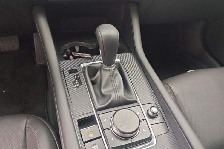 Used Mazda 3 Axela 2021 2.0L Automatic Zhiya Edition Gear Lever