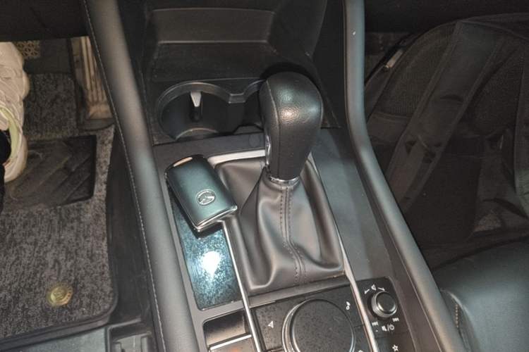 Used Mazda 3 Axela 2021 2.0L Automatic Zhiqing Edition Gear Lever