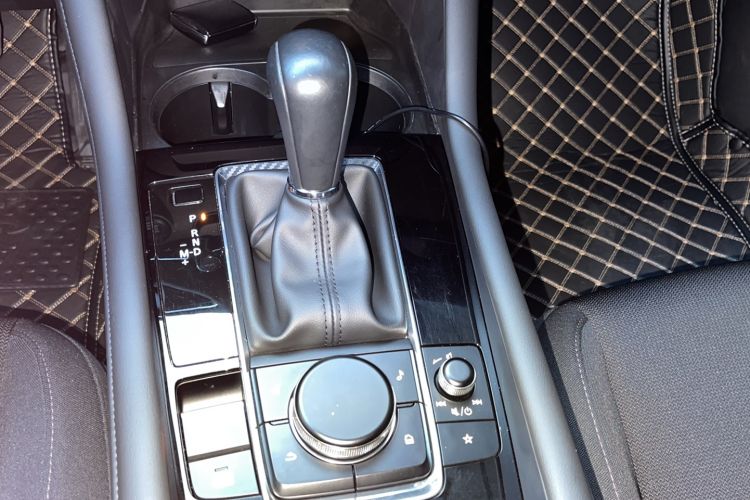 Used Mazda 3 Axela 2021 2.0L Automatic ZhiXuan Edition Gear Lever