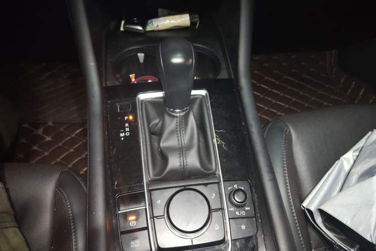 Used Mazda 3 Axela 2021 2.0L Automatic Zhi Rui Edition Gear Lever