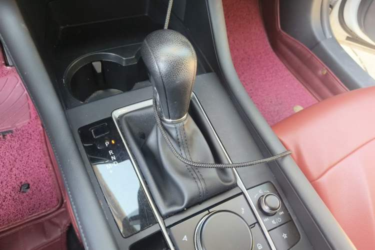 Used Mazda 3 Axela 2021 1.5L Automatic Zhiyue Edition Gear Lever
