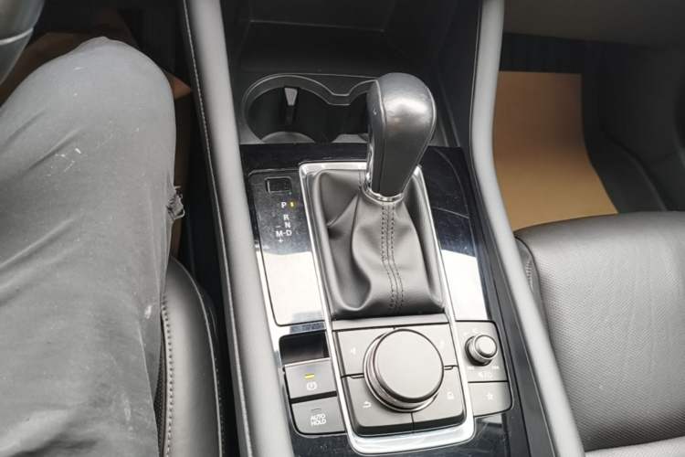 Used Mazda 3 Axela 2021 2.0L Automatic Zhiya Edition Gear Lever